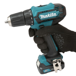 Шуруповерт Makita DF333DWYE 12В 2х1,5 Ач