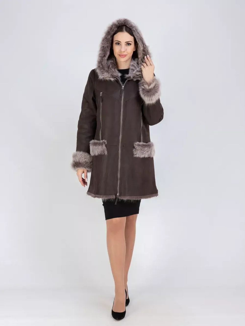Дубленка натуральная с капюшоном зимняя