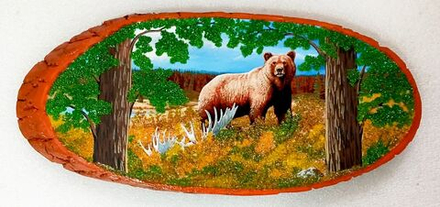 Панно на срезе дерева  "медведь у добычи" 65-69см