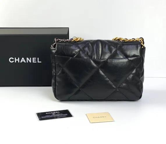 Сумка-конверт Chanel 19 среднего размера черный