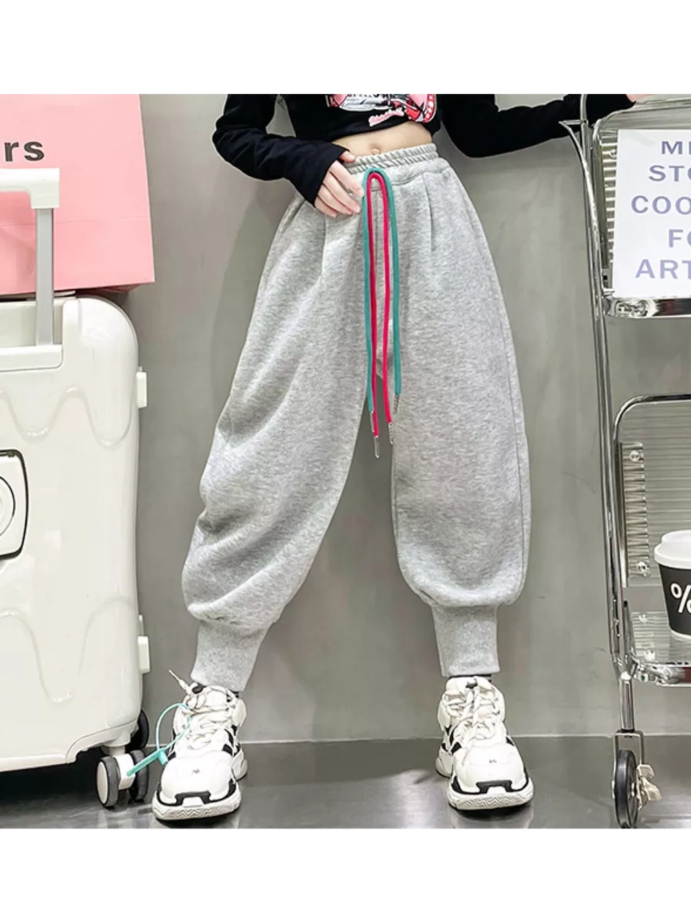 Брюки спортивные с цветными замками