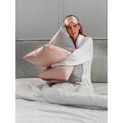 Маска для сна из натурального шелка цвета пыльной розы из коллекции Essential