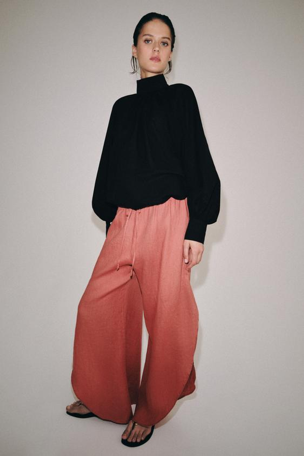 ZARA БРЮКИ ИЗ ЛЬНА С РАЗРЕЗАМИ — ZW COLLECTION, КОРАЛЛОВЫЙ
