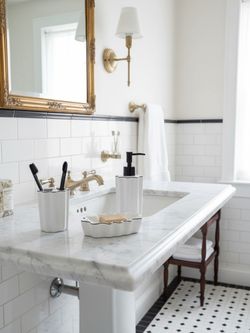 Мыльница Camellia, белая