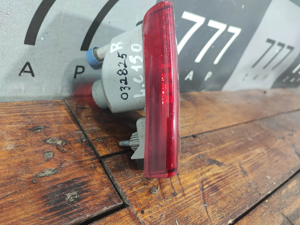 ПТФ задний правый Toyota Land Cruiser 200 07-15 Б/У Оригинал 8145760021