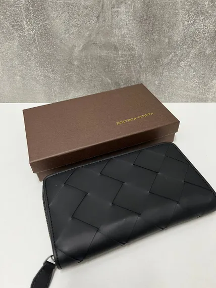Портмоне Bottega Veneta черный с застежкой-молнией