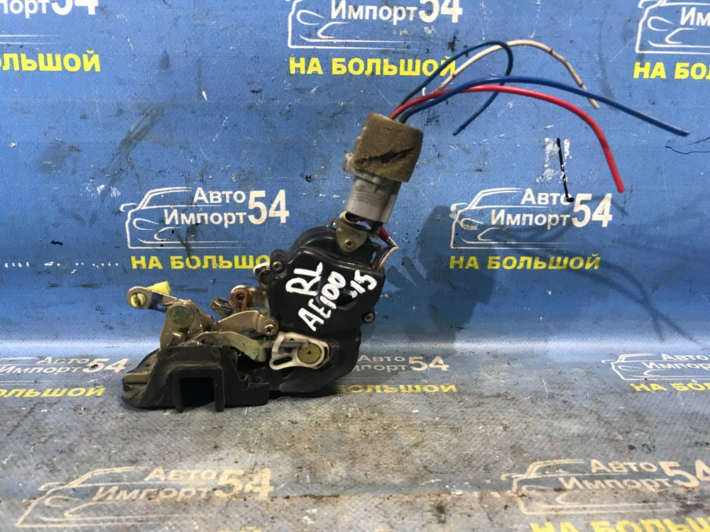 Замок двери задней левой TOYOTA SPRINTER 1992