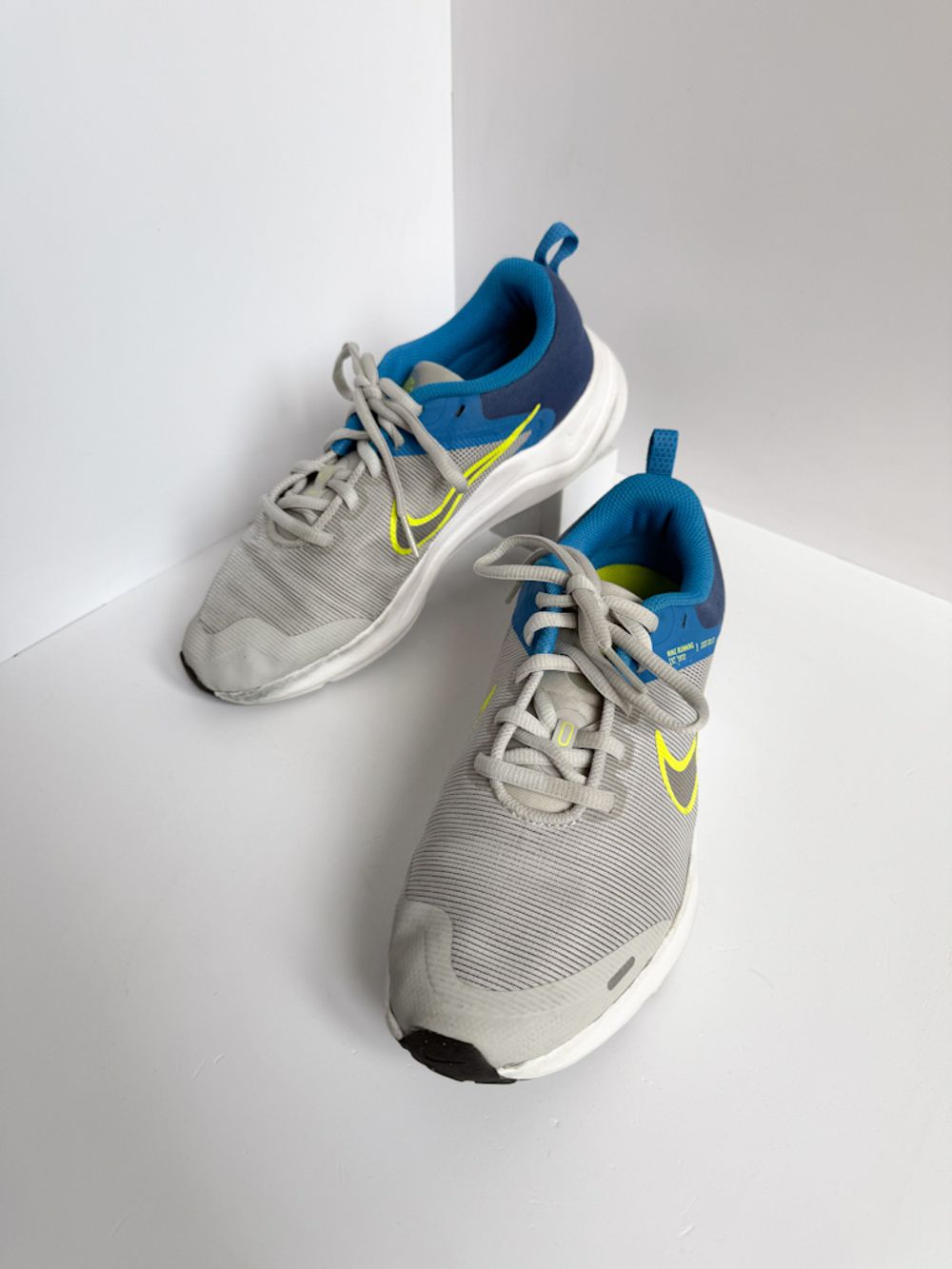 Текстильные кроссовки Nike, 37,5