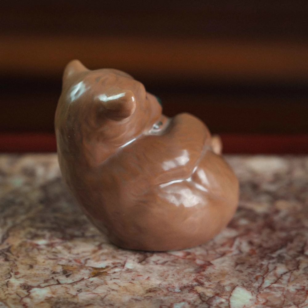 Фарфоровая фигурка «Бурый медвежонок»