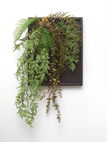 Панно с искусственными растениями