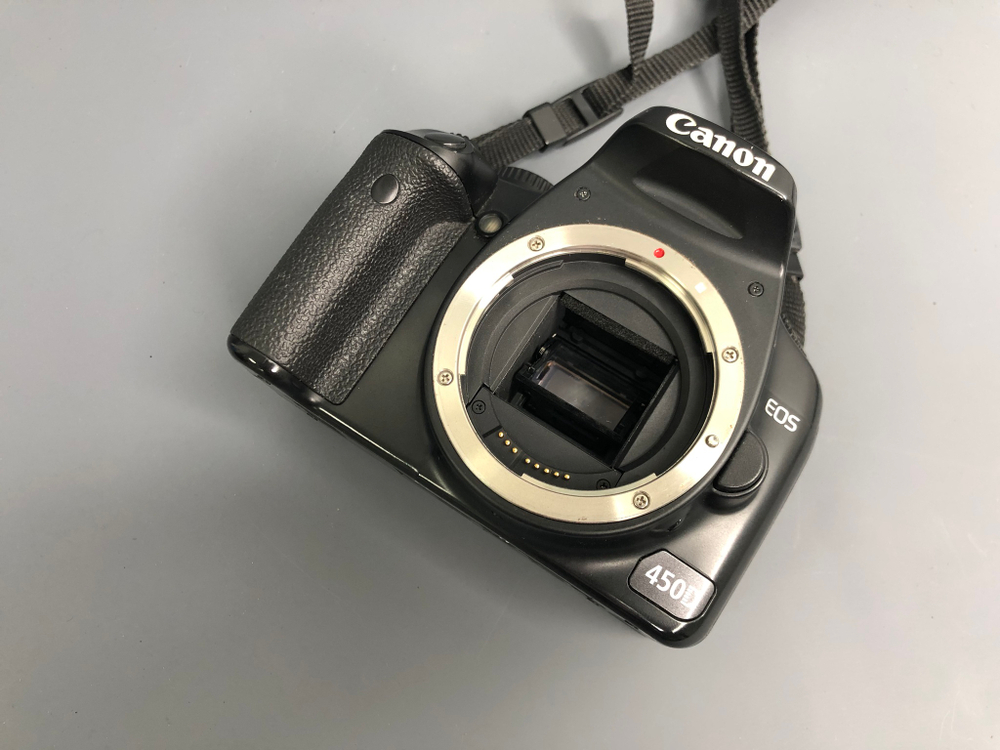 Canon EOS 450D 23.600 кадров