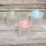 Соковыжималка пластиковая с кувшином 9*14см, микс