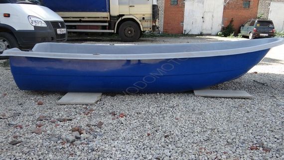 Лодка стеклопластиковая Апрель