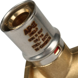 Угольник настенный с креплением удлиненный 1/2"х20