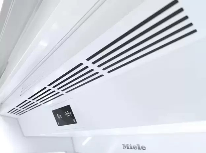 Встраиваемый холодильник Miele KF 2802 VI MasterCool