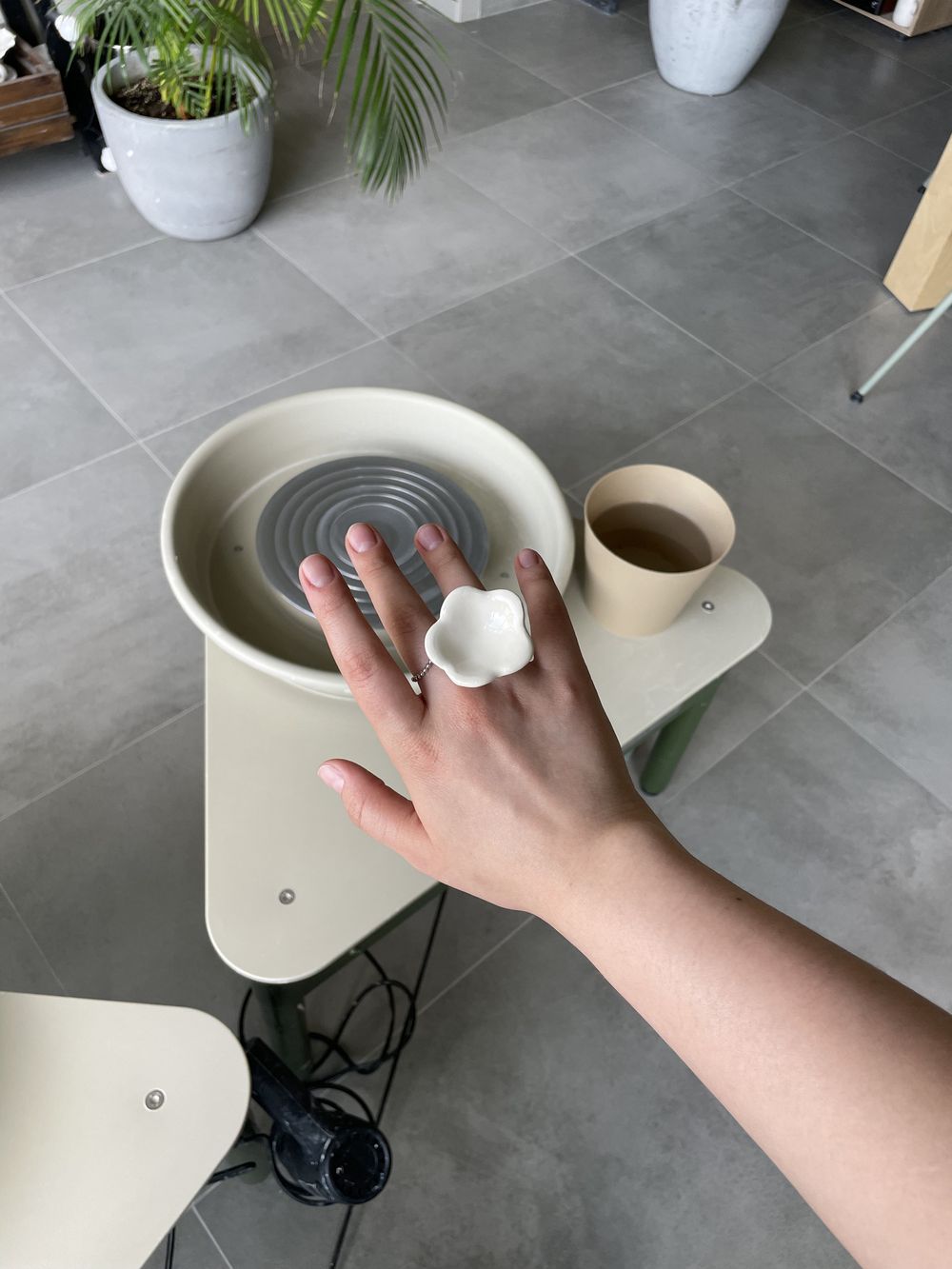 Кольцо Цветок, керамика