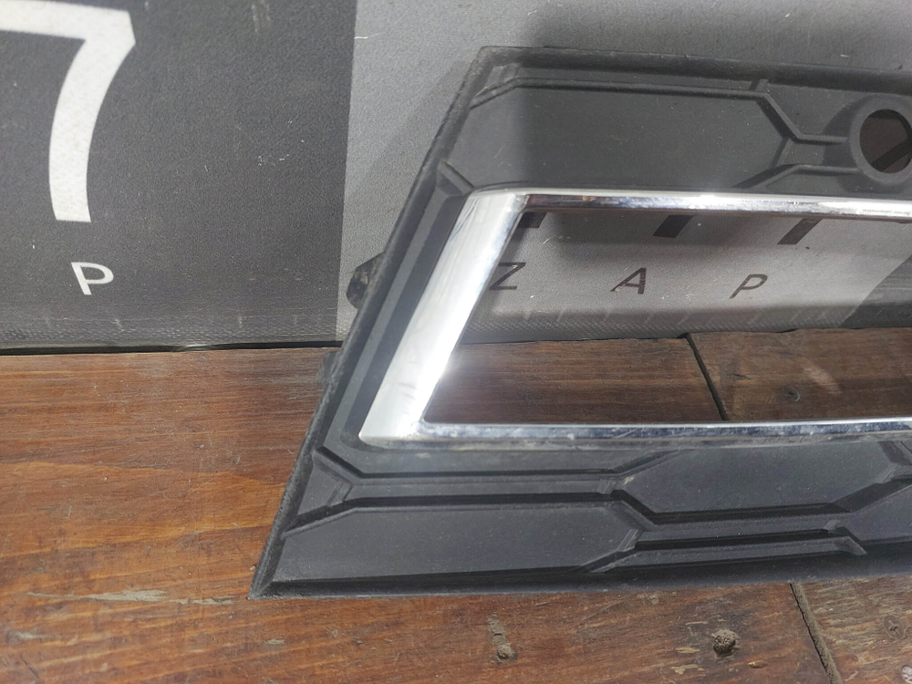 Накладка ПТФ правая Skoda Octavia 4 (A8) 19-нв Б/У Оригинал 5E3807682C