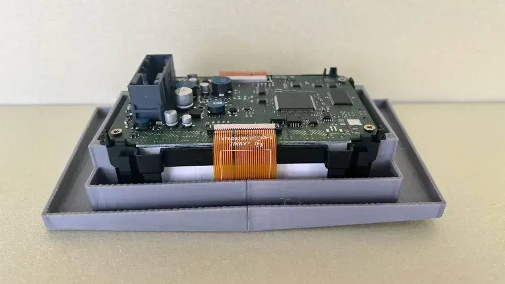 Магнитола для Opel Antara 2006-2015 (перенос БК вниз, серая) - Teyes CC4-PRO монитор 13" 2K QLED на Android 13, Snapdragon 778G, 8+128, AI, CarPlay, DSP, 4G SIM-слот