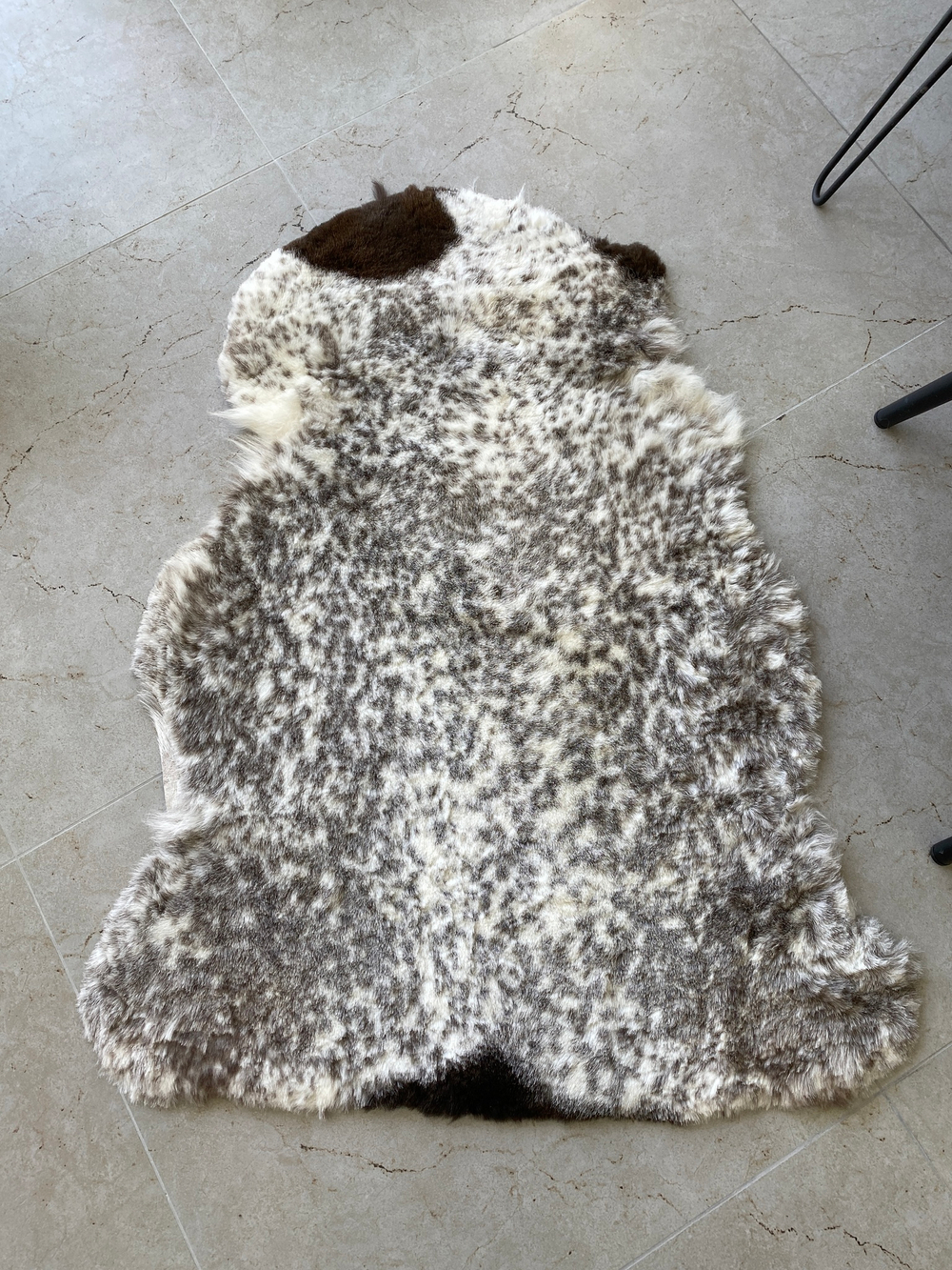 Шкура коврик меховой прикроватный овчина, 100х65 см.