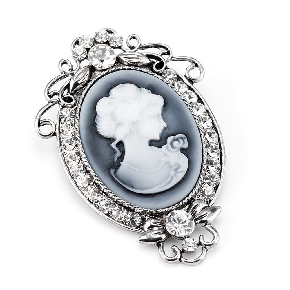 30043470 Брошь Medea