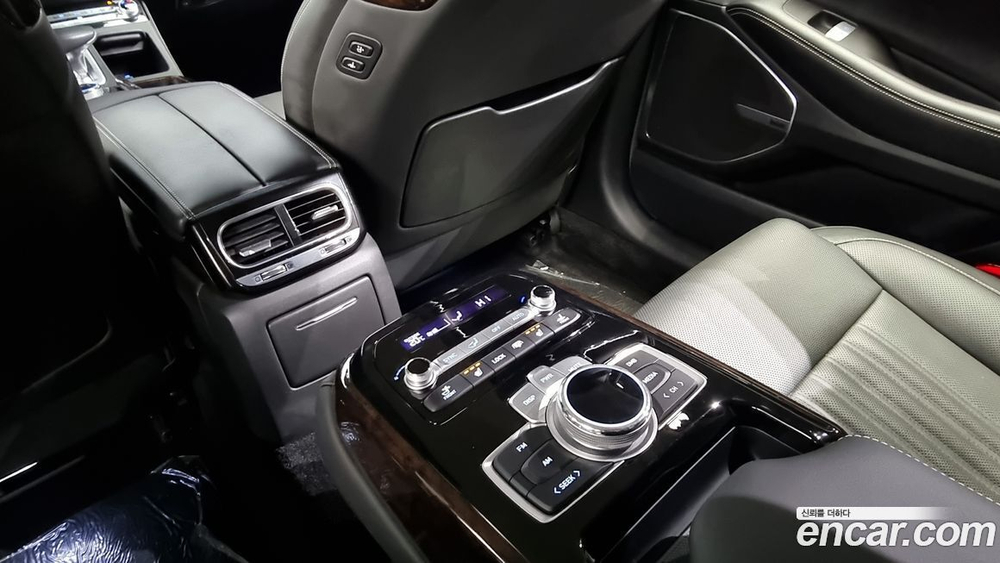 Genesis G90 3.8 AWD (10.2020)