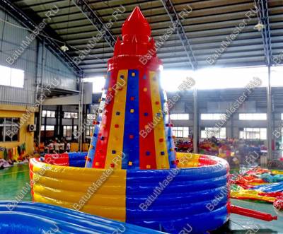 Скалодром "Покоритель вершин" 8*8*7 м