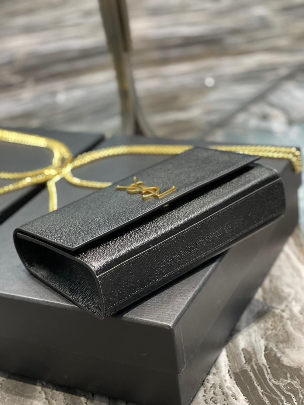 Saint Laurent Kate Medium Bag 24 cm