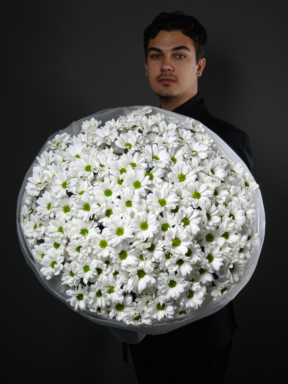 Моно букет из 25 хризантем ромашка