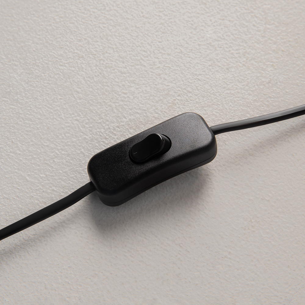 Настольный светильник Maytoni Z181-TL-01-B