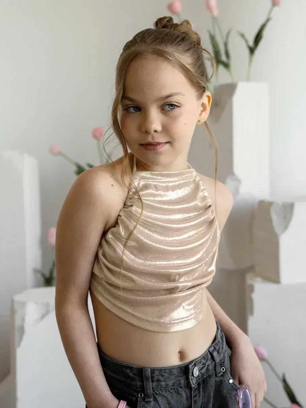 Летний топ для девочки на завязках