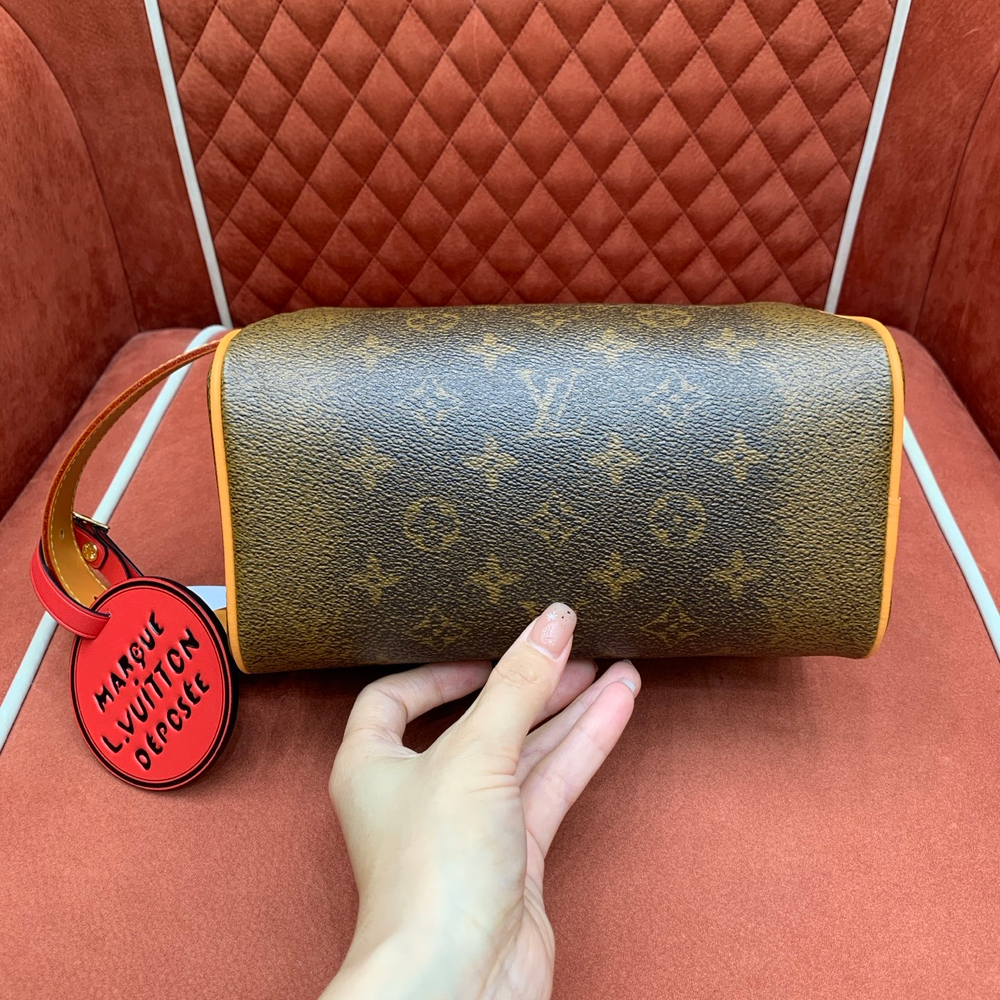 Louis Vuitton Locker Dopp Kit