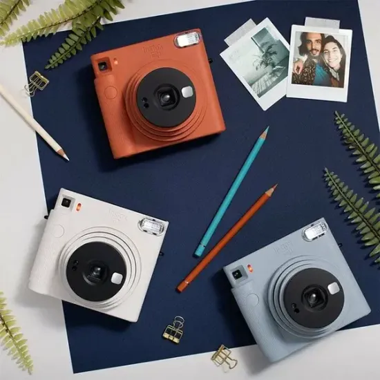 Фотоаппарат моментальной печати Fujifilm Instax Square SQ1 , белый