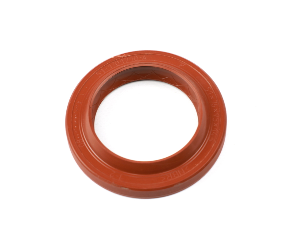 Сальник 51х76х9,5х14,5 ГАЗ-51, 53, 66, 3307, ПАЗ крышки заднего подшипника вторич.вала КПП (красный с пружиной/NBR) Резинотехника г. Балаково ( ОЕ 51-1701210-А к.(NBR) )