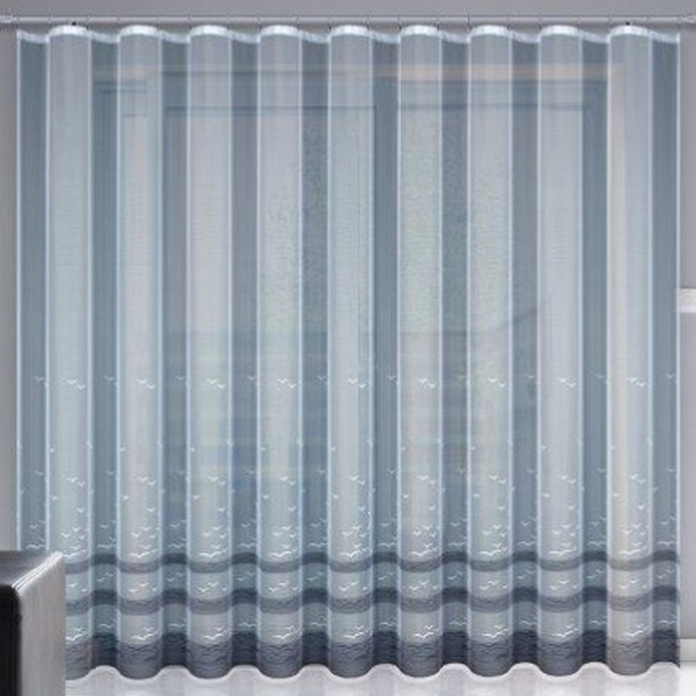 Занавеска "Ф. ЧАЙКИ" на шторной ленте, белоснежный фон, рисунок выткан из серой пряжи, Польша.