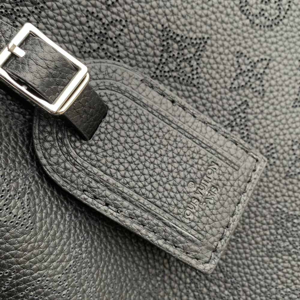 Louis Vuitton Hand It All MM