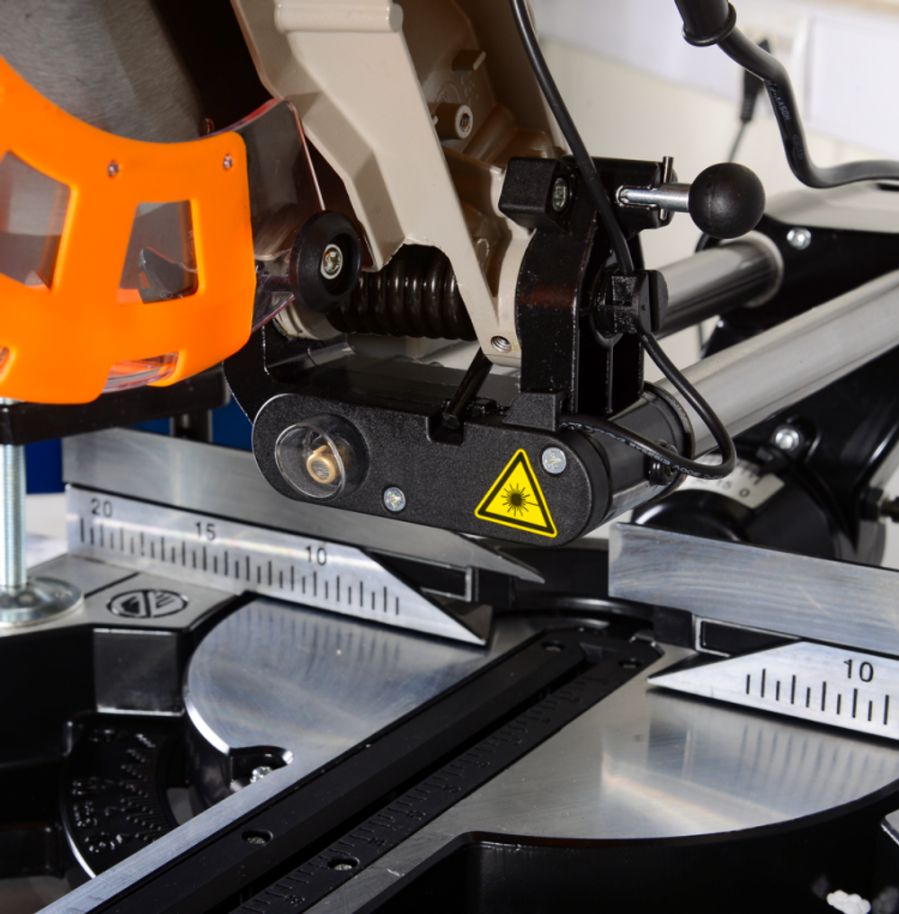 Торцовочная пила Вихрь ПТ-255ПЛ