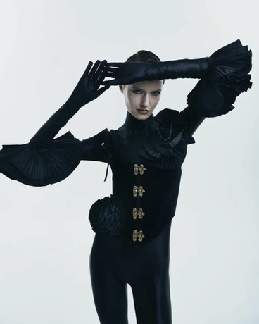 HIGH HEELS HEARTBEAT / FW23-24