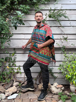 Пончо шерстяное с орнаментом