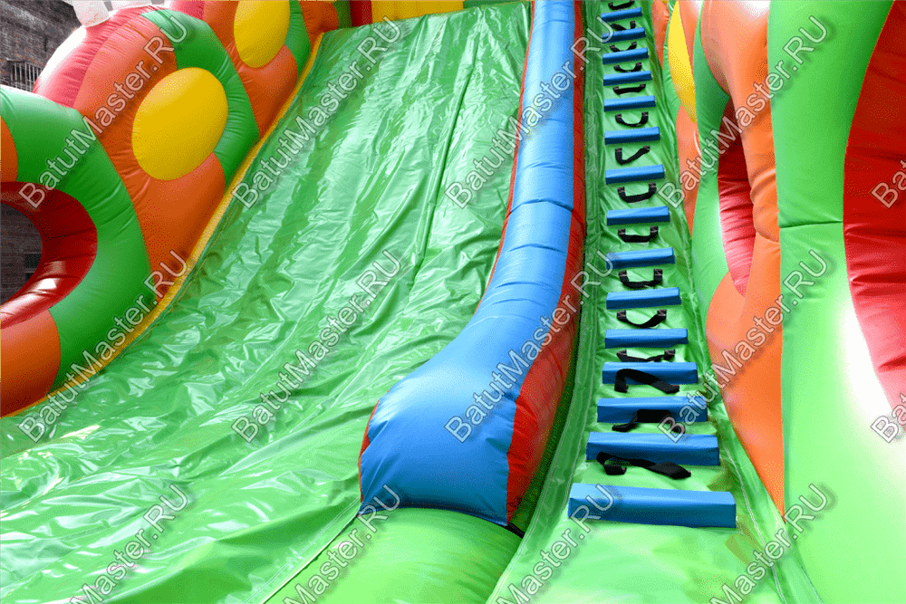 Батут-горка "Дракон 2", 10*5*8 м, с шипами