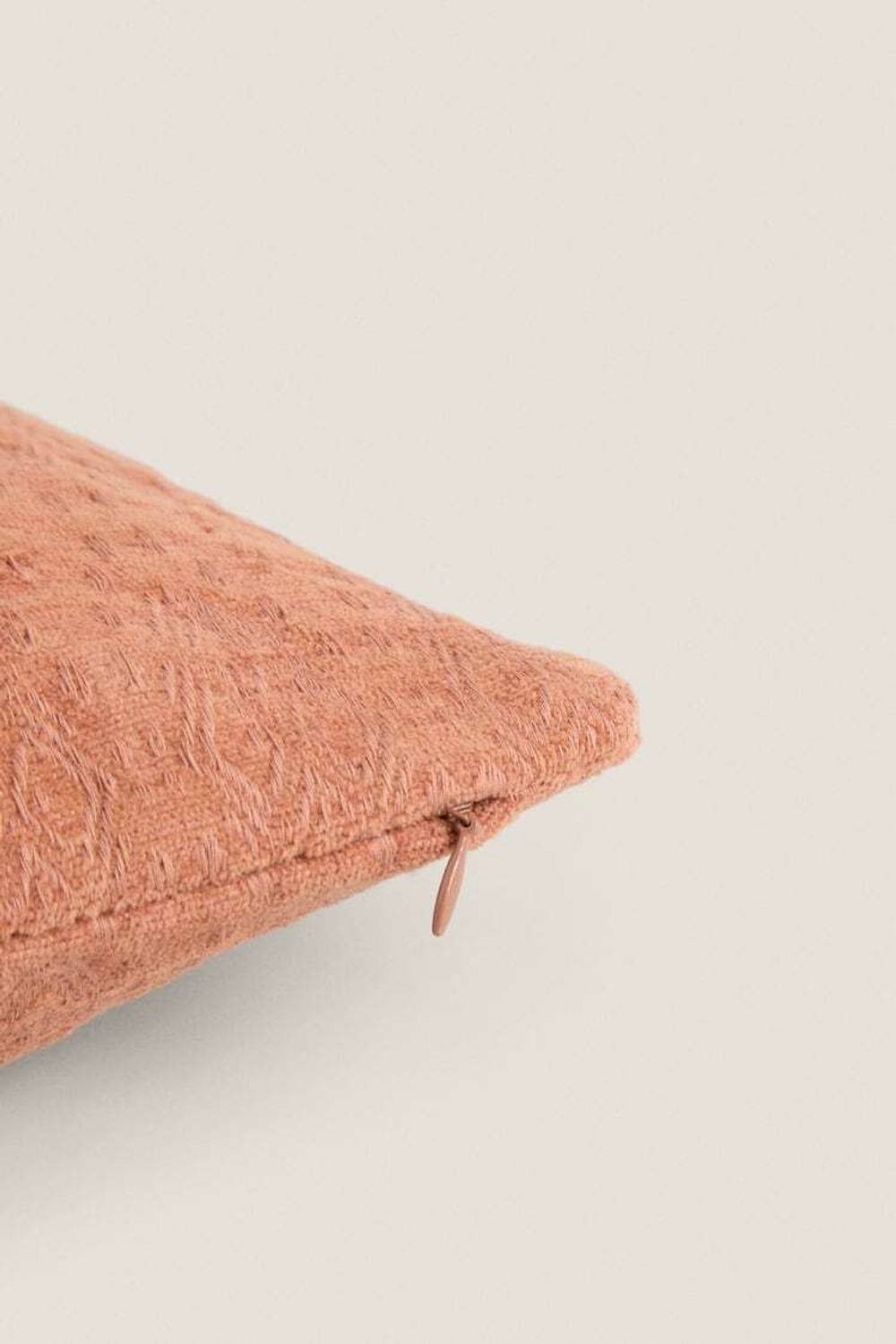 ZARA HOME ЧЕХОЛ ДЛЯ ДЕКОРАТИВНОЙ ПОДУШКИ ИЗ СИНЕЛИ, ТЕРРАКОТОВЫЙ