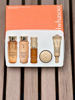Sulwhasoo Набор антивозрастных восстанавливающих средств для лица