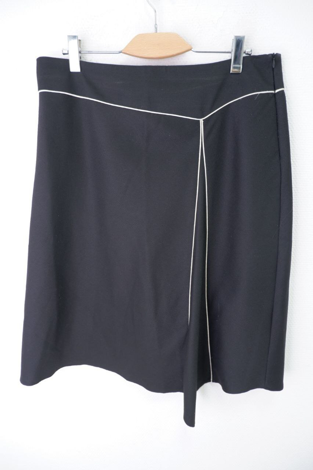 Юбка практичная 46 размер