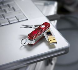 Victorinox@work 4.6125.TG16B c USB-модулем 16Гб 58мм