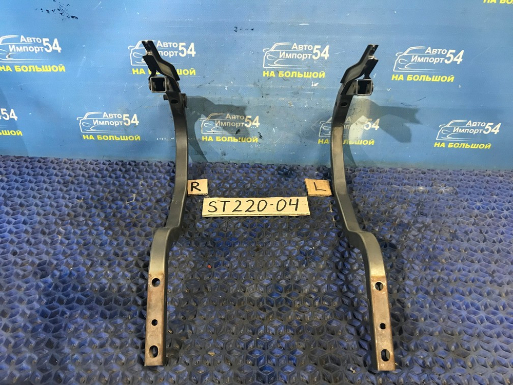 Петля багажника TOYOTA AVENSIS 2001