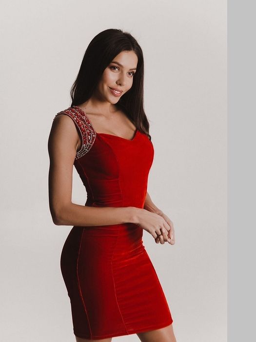 Платье бархатное без рукавов ворот стразы (красное)