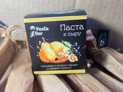 Паста к сыру грушевая с острым перцем и грецким орехом