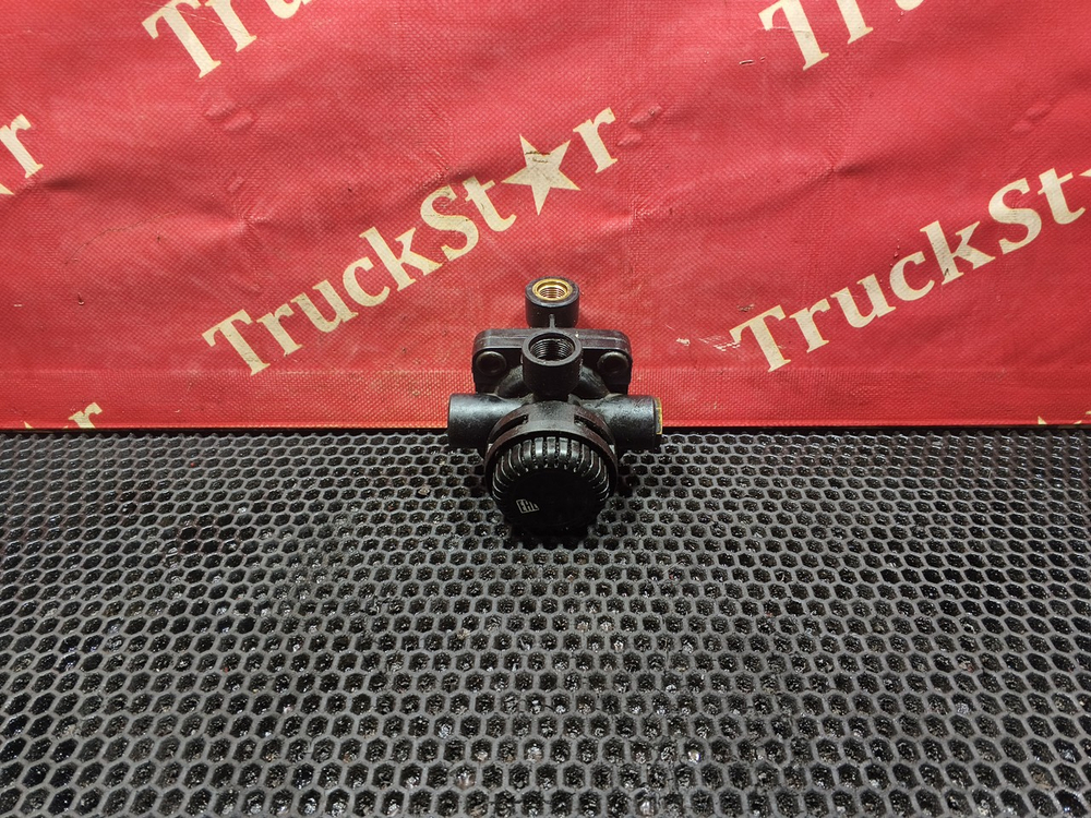 Клапан ускорительный