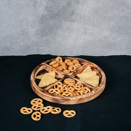 Деревянная менажница из кедра для подачи блюд и закусок