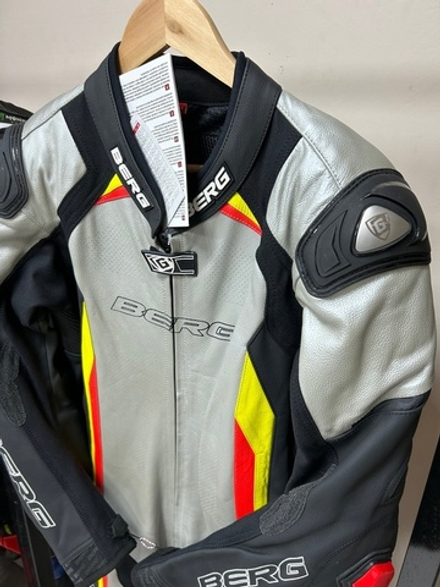 Мотокомбинезон цельный кожаный Berg Speed Red-Yellow 54