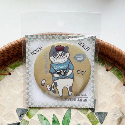 Значок металлический с кошкой Корицей, ANIMAL MODE, диам. 7,5 см, 7688-4, KUSUGURU